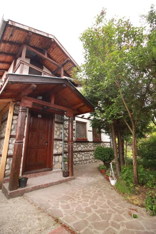 Дома для отпуска Guest House Gradina Баня