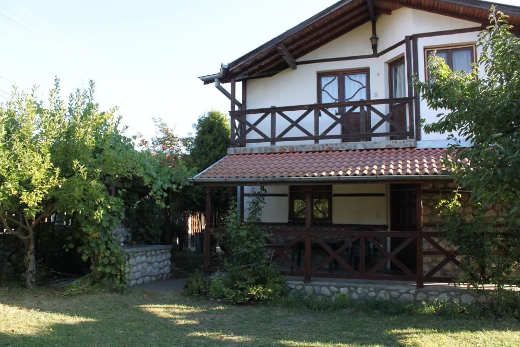 Дома для отпуска Guest House Gradina Баня