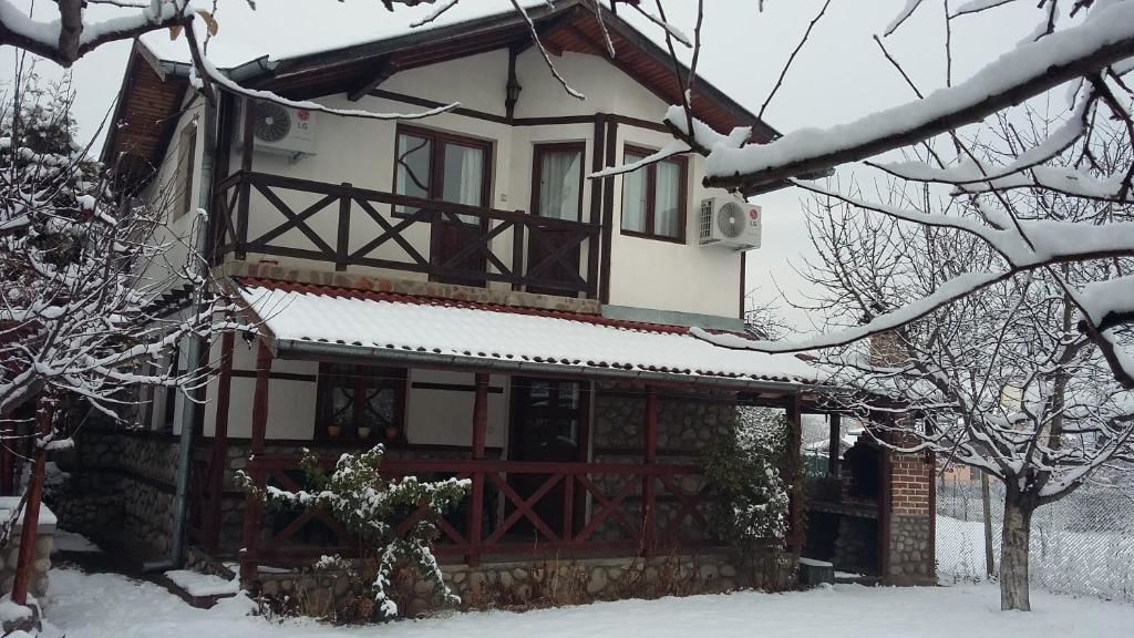 Дома для отпуска Guest House Gradina Баня