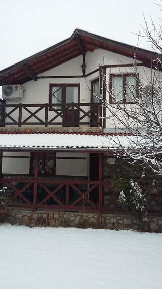 Дома для отпуска Guest House Gradina Баня Таунхаус с 3 спальнями-77